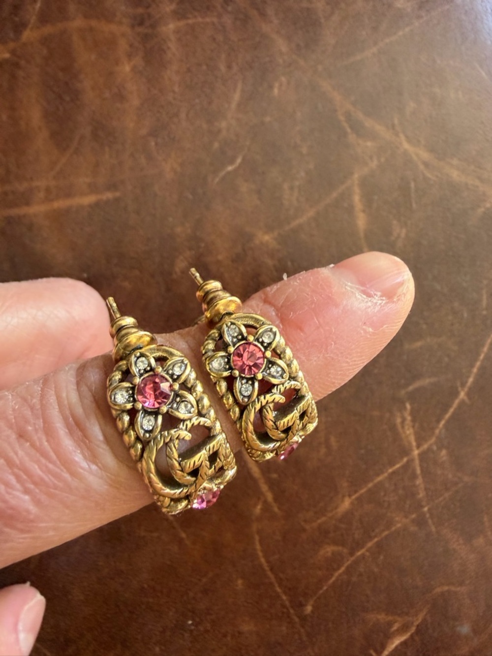 GUCCI HOOP EARRINGS - Picture 3 of 10